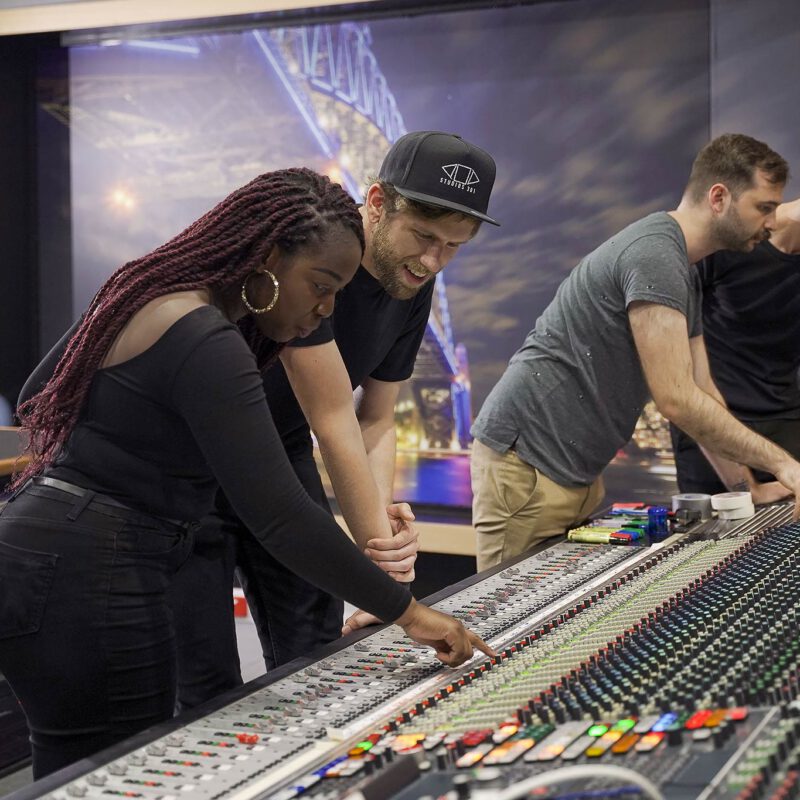 Studios 301 x Abbey Road Institute Sydney APRA AMCOS Member Offer for under 25