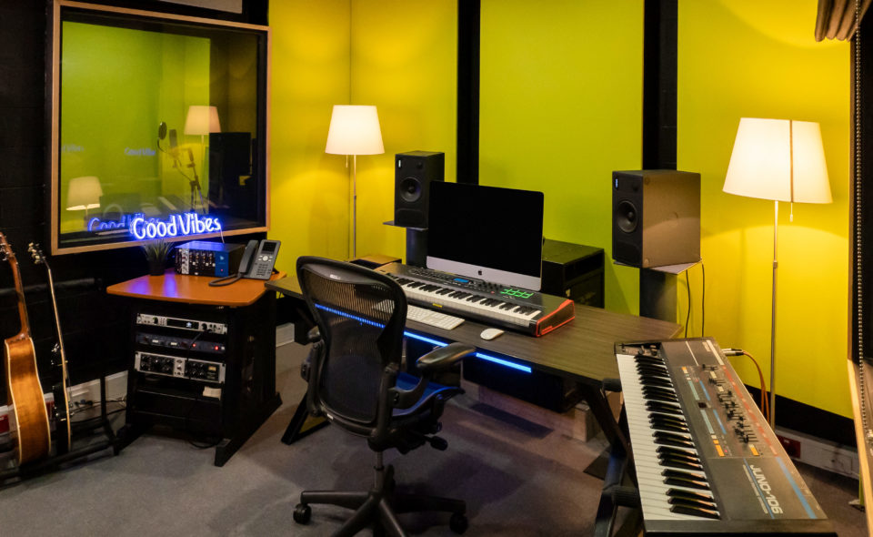 Sydney Production Studio for vocal recording and more - Studios 301