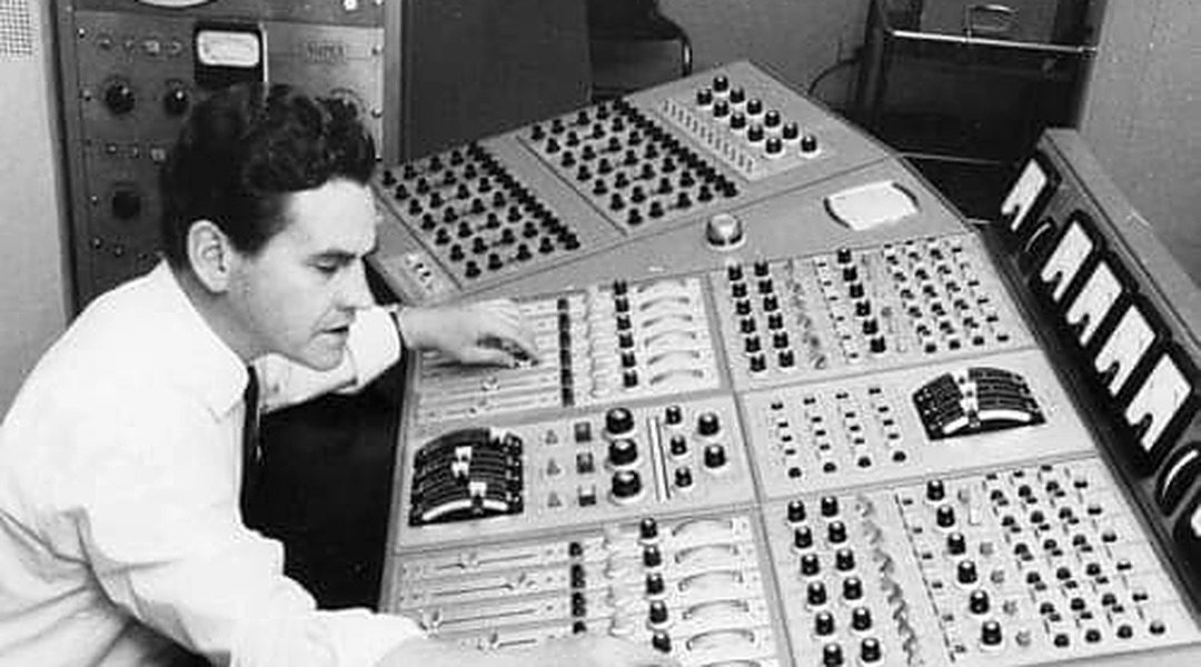 An engineer at the EMI built transistor mixing console in 1962